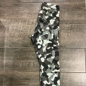 Lightning Camo 7/8 Tight w/Pockets